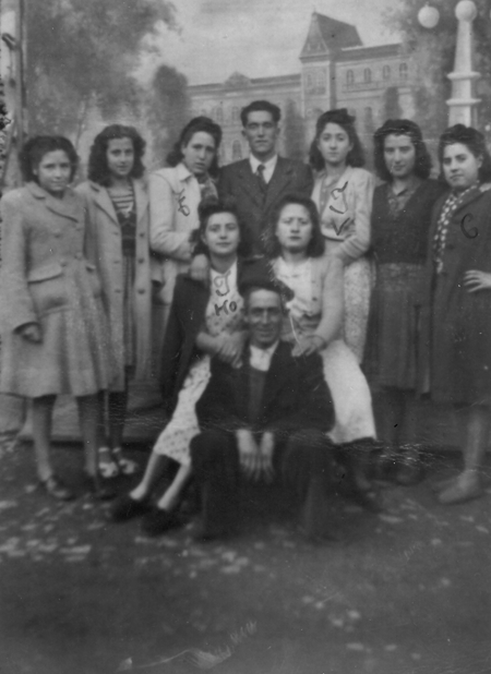 Grupo de vecinos de Badules.