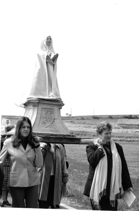 Vecinas en la procesiÃ³n de Badules.