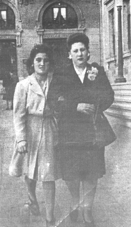 Pilar y MarÃ­a Cebollada. Villarreal de Huerva.