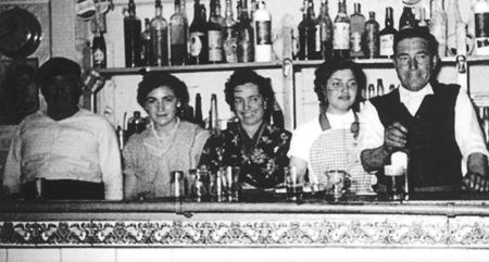 En el Bar de El Gordo. Villarreal de Huerva.