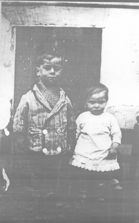 Miguel y Manolo Cebollada GuillÃ©n. Villarreal de Huerva.