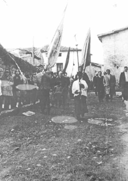 La procesiÃ³n del 6 de junio. Villarreal de Huerva.
