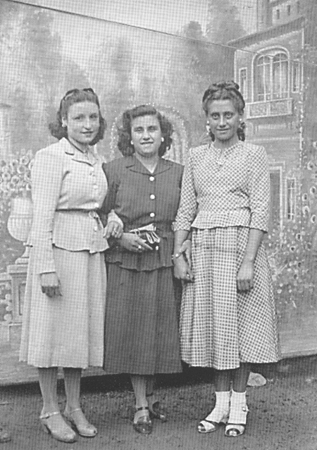 Amparo, Justa e Isabel AlgÃ¡s. Langa del Castillo.