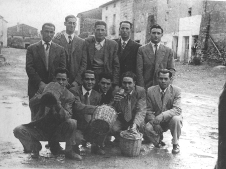 Grupo de amigos de Langa del Castillo.