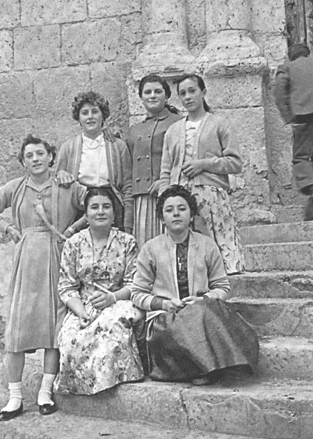 Grupo de amigas de Langa del Castillo.
