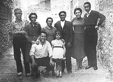 Grupo de vecinos de Langa del Castillo.