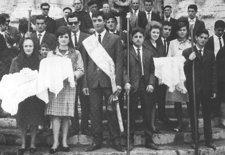 El Prior Pedro TomÃ¡s y Mayordomos. Langa del Castillo.