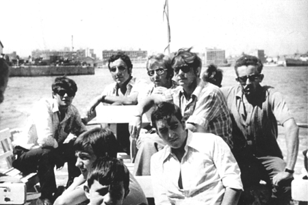 Vecinos de Langa del Castillo de excursiÃ³n en el MediterrÃ¡neo.