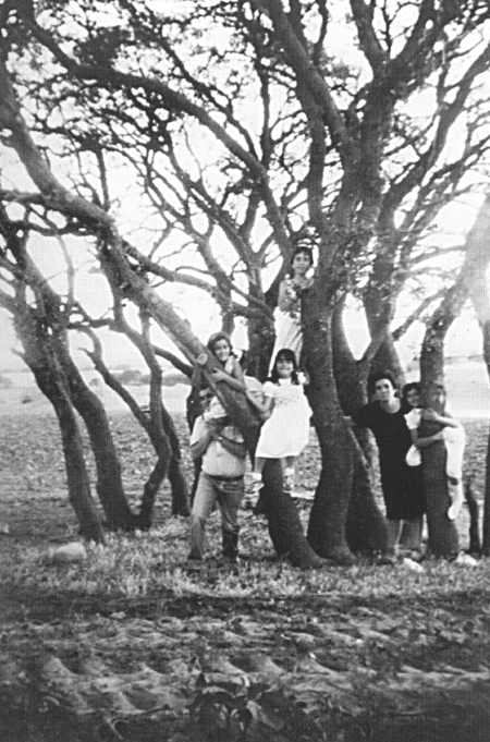 Familia JuliÃ¡n AlgÃ¡s en la Mata de la Nava. Langa del Castillo.