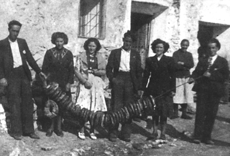 En las fiestas de mayo, primeras despuÃ©s de la guerra. Langa del Castillo.