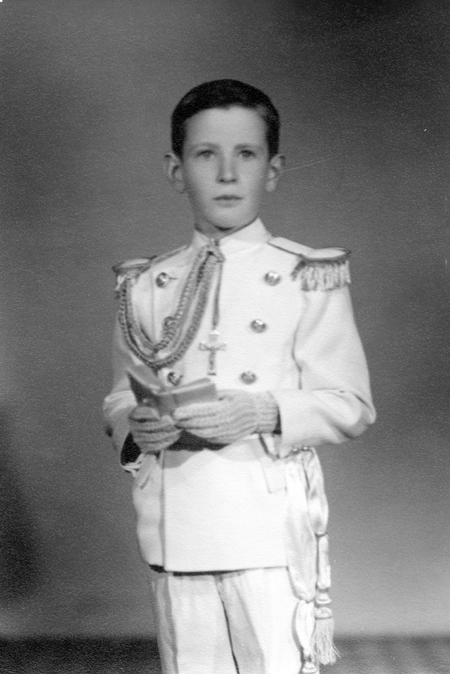 Retrato de niÃ±o en el dÃ­a de su Primera ComuniÃ³n. Cuencabuena.