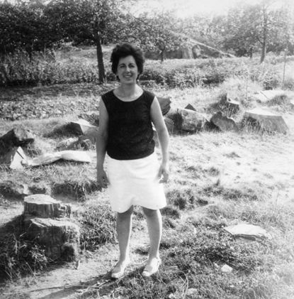 Vecina de Cuencabuena en la Virgen del Rosario.