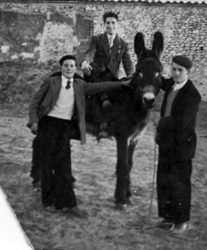Retratados con el burro. Torrecilla del Rebollar