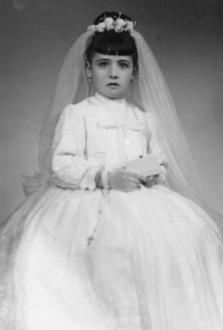 Ãngela ColÃ¡s el dÃ­a de su primera comuniÃ³n. Calamocha.