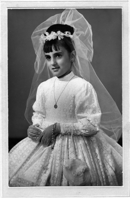 NiÃ±a en el dÃ­a de su Primera ComuniÃ³n. Calamocha.