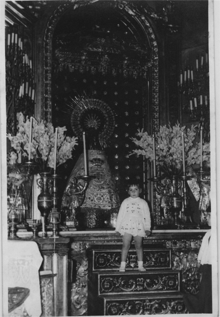 NiÃ±a en la iglesia. Calamocha.