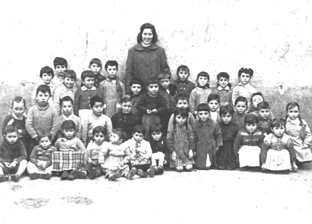NiÃ±os de la escuela. Langa del Castillo.