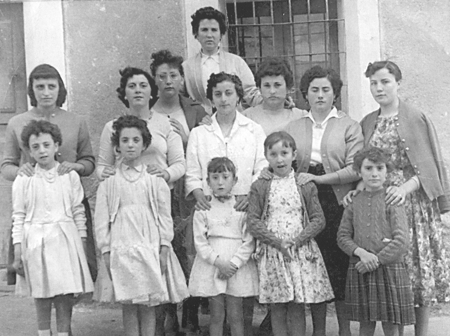 Grupo de teatro. Langa del Castillo.
