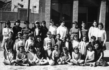 Grupo escolar de niÃ±as. Maluenda.