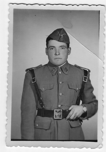 Retrato de militar. Torralba de los Sisones.