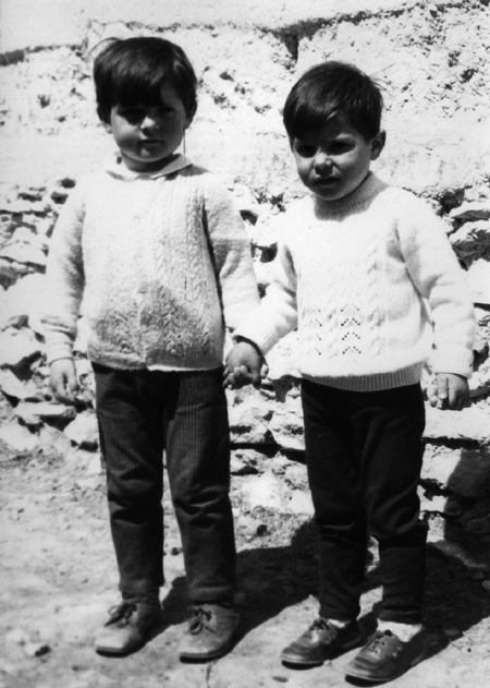 Retrato de dos niÃ±os. Torralba de los Sisones.