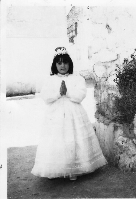 Retrato de niÃ±a de comuniÃ³n. Torralba de los Sisones.