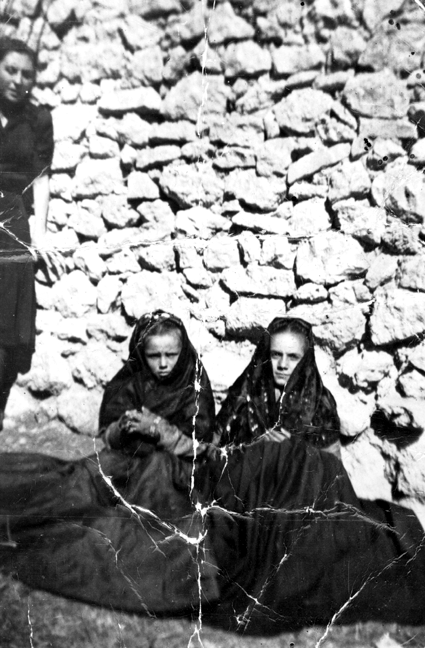 NiÃ±as disfrazadas eb BaÃ±Ã³n