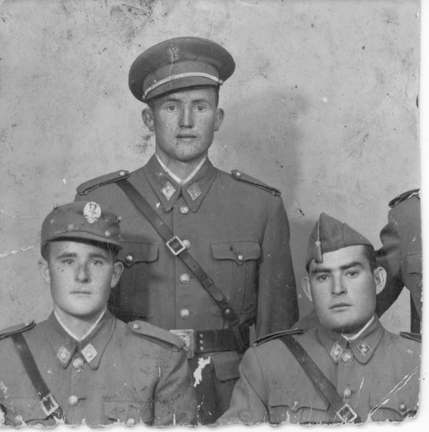 Cumpliendo el servicio militar. BaÃ±Ã³n.