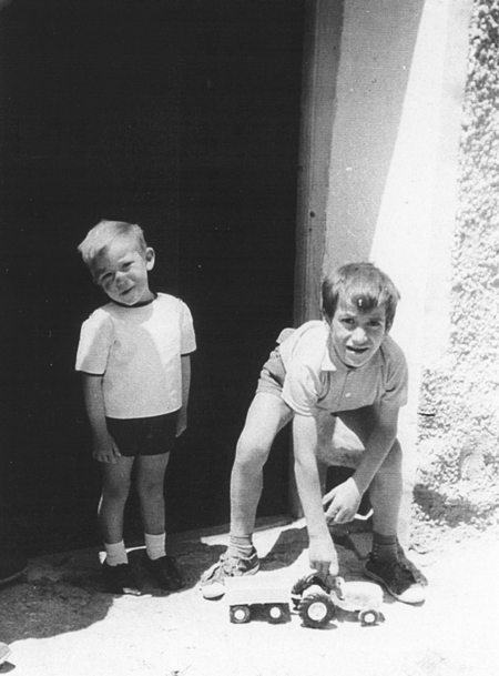 NiÃ±os jugando. CastejÃ³n de Tornos.