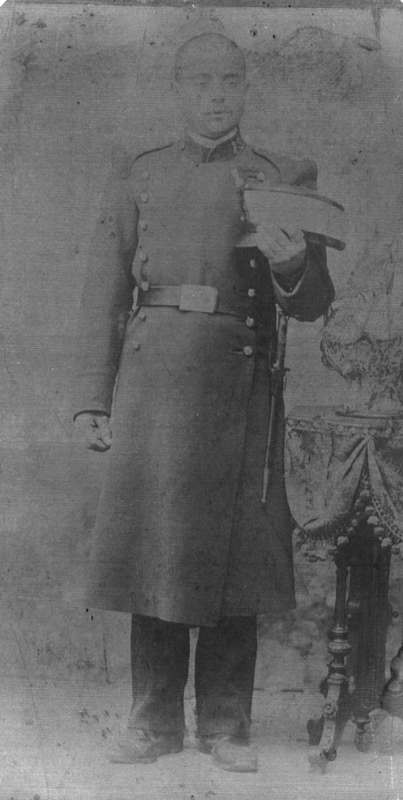 Vicente MaÃ±as en la mili. CastejÃ³n de Tornos.