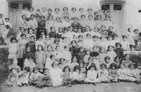 Grupo escolar de niÃ±as. Morata de Jiloca.