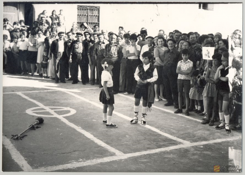 Representaciones y juegos en la plaza mayor