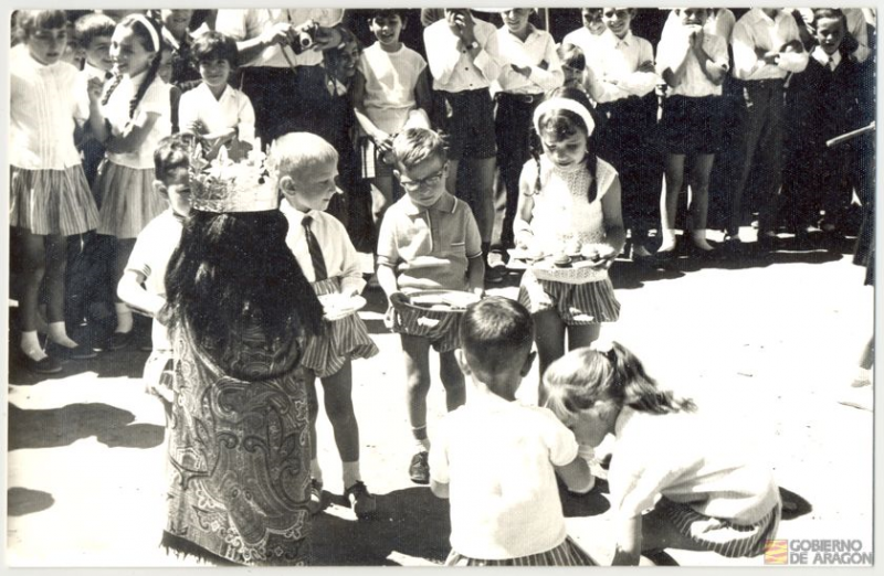 Juegos en la plaza mayor, 1968