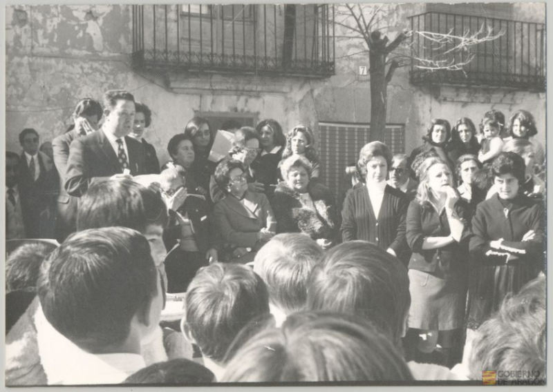 Clausura. Discurso del alcalde en la plaza del ayuntamiento, 1974