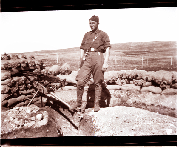 Soldado en trinchera