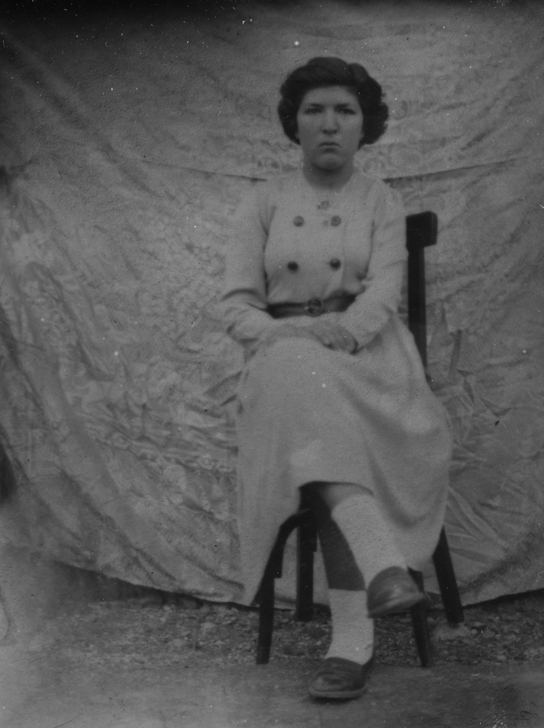 Retrato de mujer. BaÃ±Ã³n.