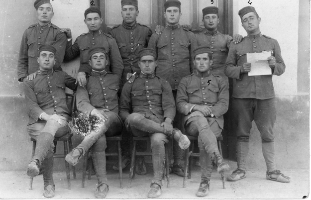 Soldados. BaÃ±Ã³n.