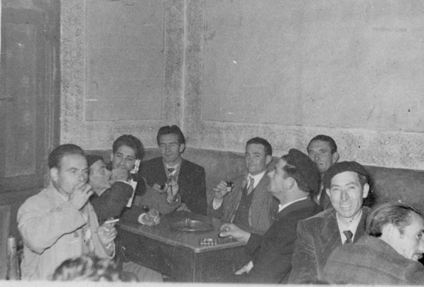 ReuniÃ³n de amigos. BaÃ±Ã³n.