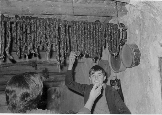 Comprobando los embutidos. BaÃ±Ã³n.