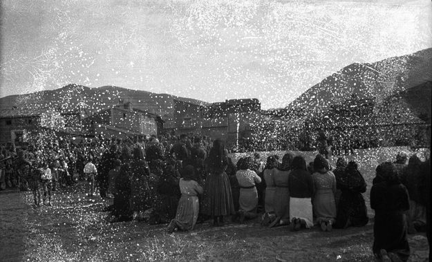 Misa campestre con las tropas italianas. BÃ¡guena.