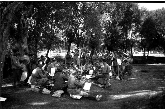 Banda italiana en el rÃ­o Jiloca (BÃ¡guena)