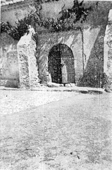 Ermita antigua. Blancas.