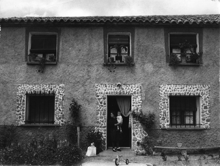 Casa de Pilar y JosÃ© Royo. Badules.