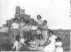 Grupo de amigas delante de la ermita de Loscos.