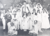 Grupo de niÃ±os de primera comuniÃ³n. Langa del Castillo.