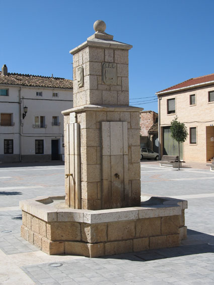 Archivo:Fuente de Villarquemado.jpg
