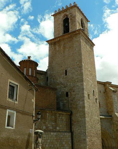 Archivo:Daroca torrecolegiata.jpg