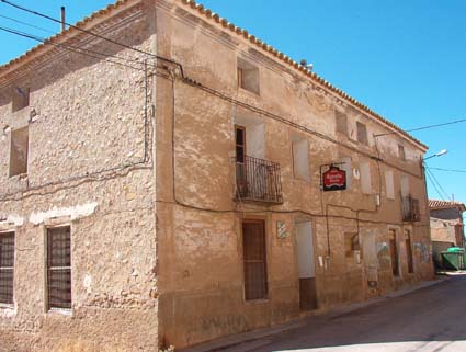 Archivo:Ayuntamiento olalla.jpg