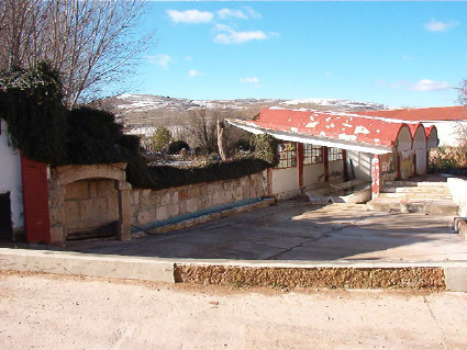 Archivo:Fuente Torrelosnegros.jpg