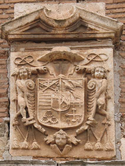 Archivo:Escudo obispo Cutanda.jpg